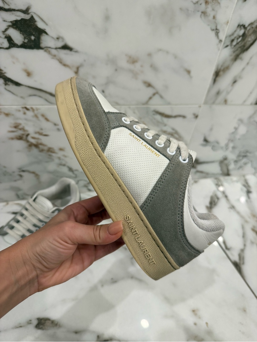 100% AUTHENTIC Saint Laurent women’s Grey & White Low-Top Sneakers SL/61 - Picture 3 of 8